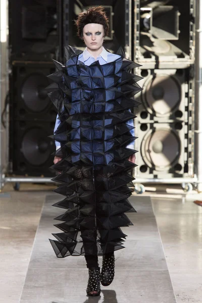 Look 34